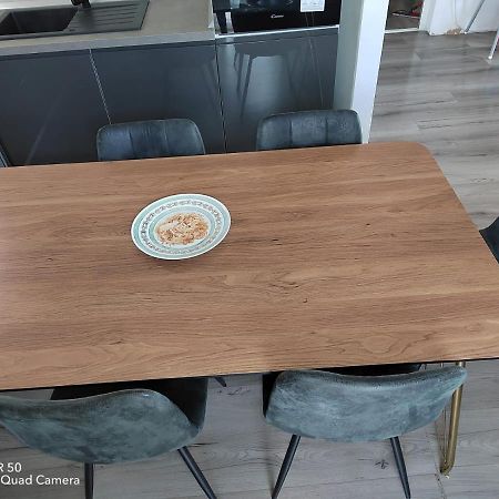 Angella Apartment Dugi Rat Buitenkant foto