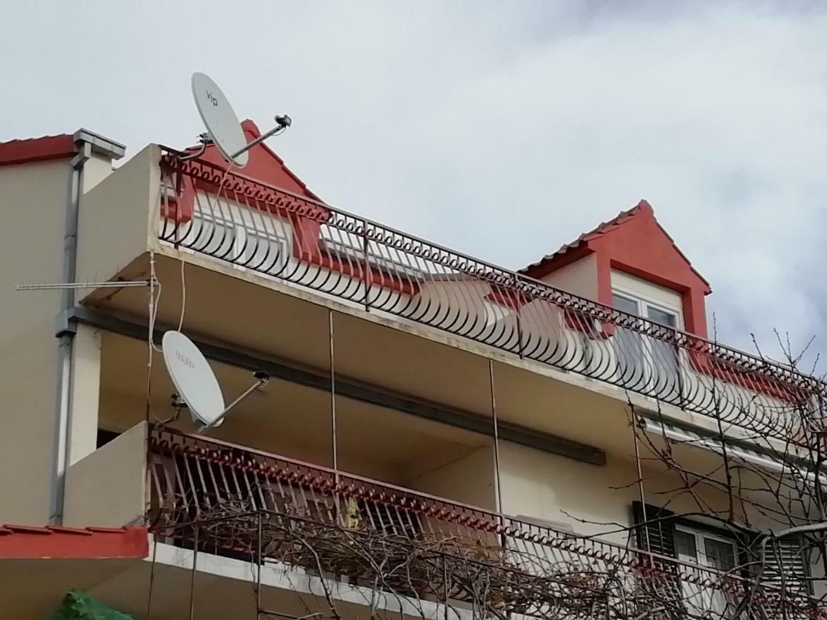 Angella Apartment Dugi Rat Buitenkant foto