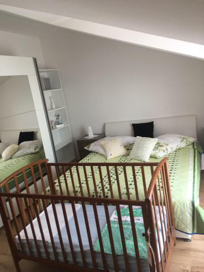 Angella Apartment Dugi Rat Buitenkant foto